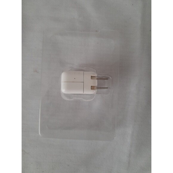 Just Wireless Dual Port USB-A and USB-C Wall Charger - White - Picture 3 of 3
